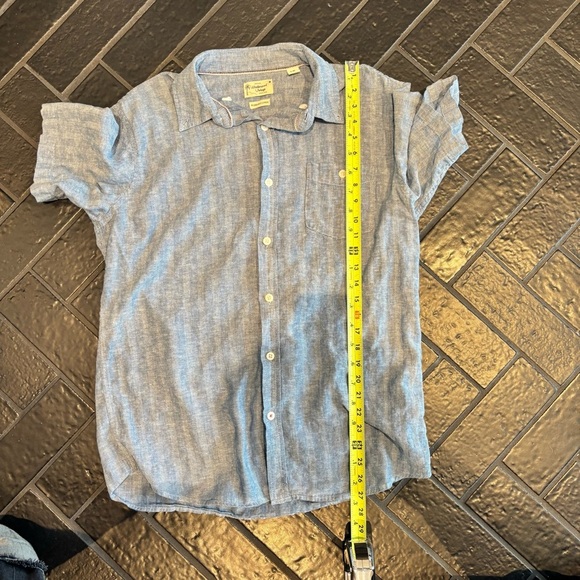 Men's Weathered Vintage Light Blue Short Sleeve Shirt - Picture 6 of 9